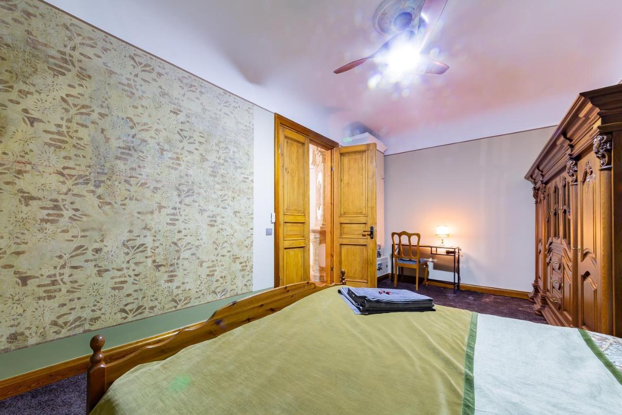 Ferienwohnung Ancient Storie'S Ap 65Sqm Renovated Free Parking Riga Exterior foto