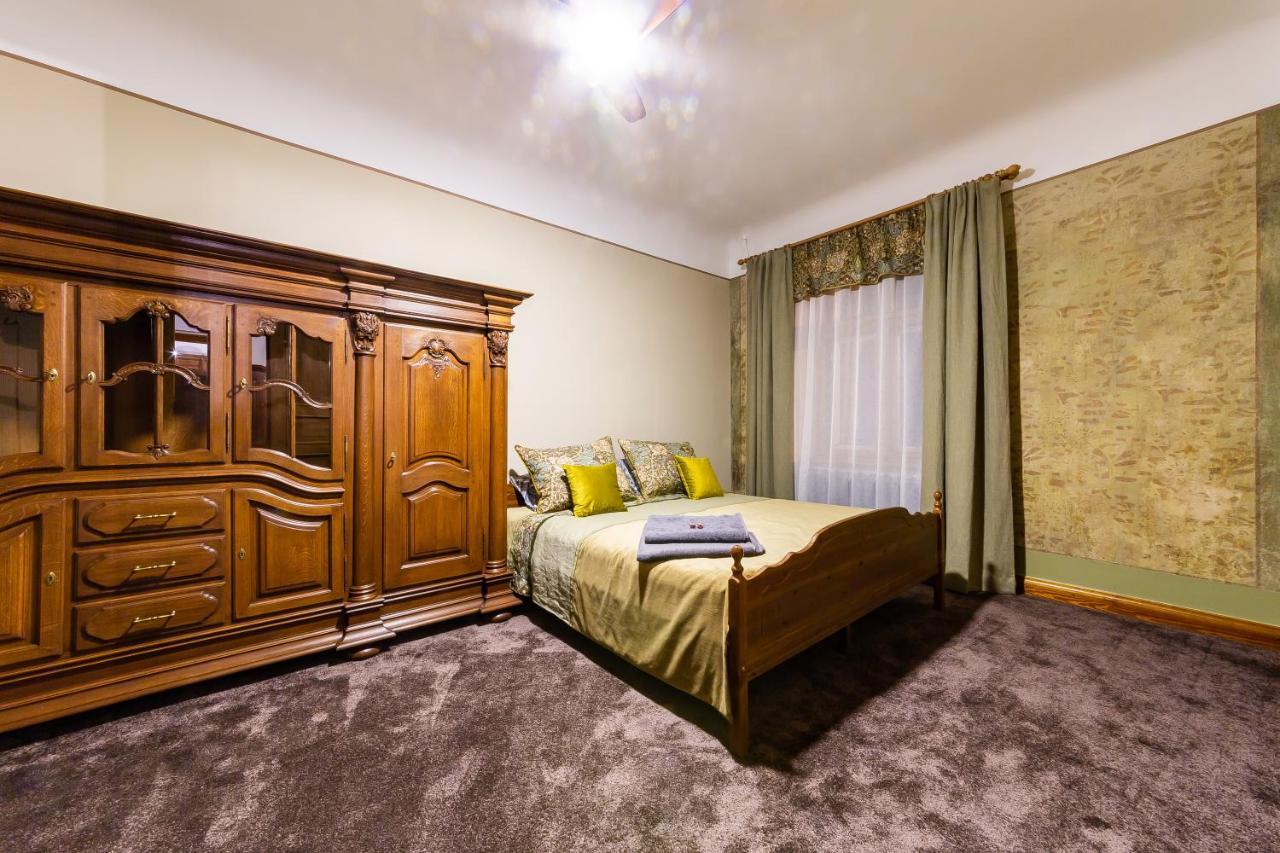 Ferienwohnung Ancient Storie'S Ap 65Sqm Renovated Free Parking Riga Exterior foto